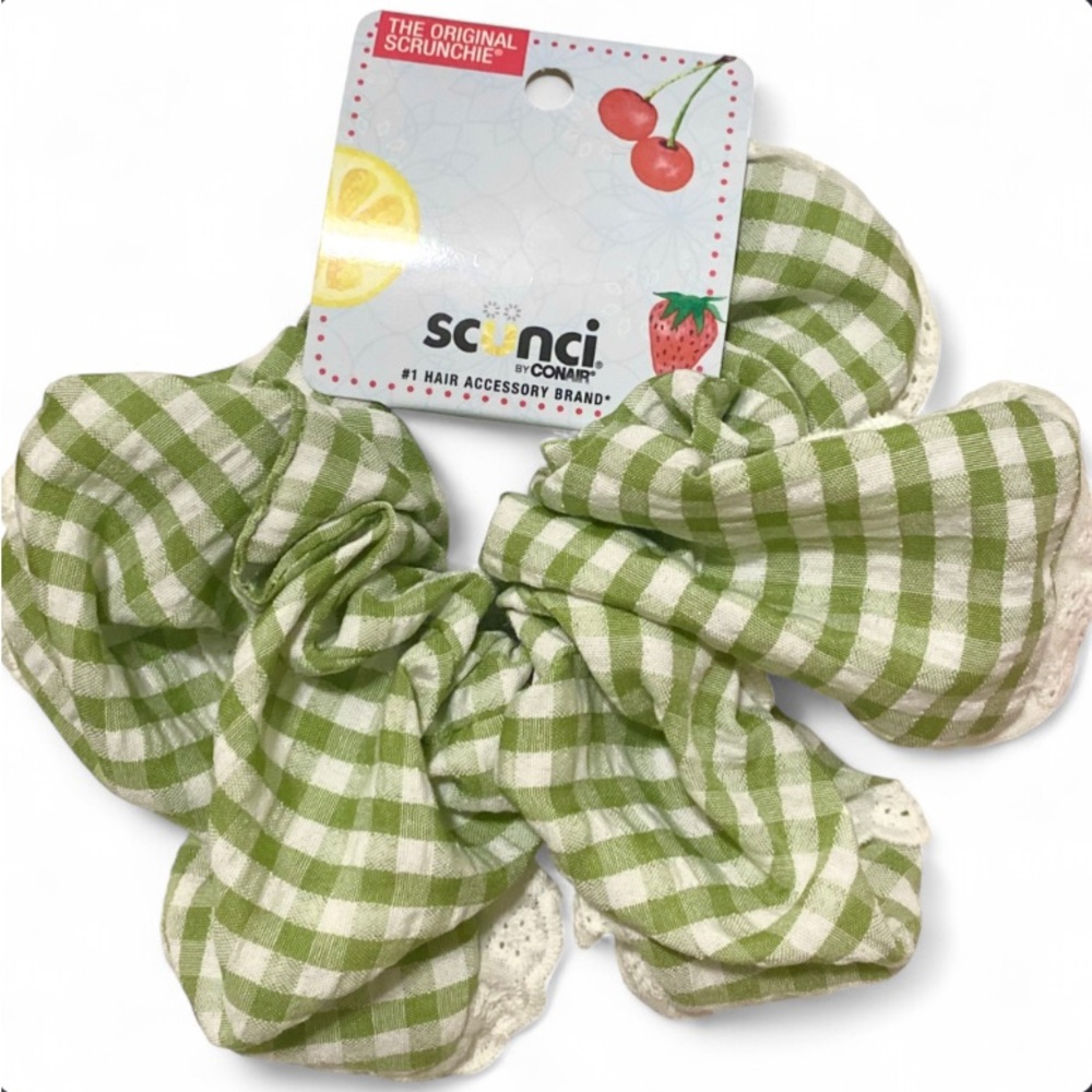 🛍️3/$20🛍️ Scunci Green Checkered Hair Scrunchie